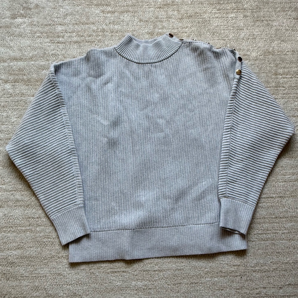 Tahari Sweater Mock Neck Size M Gray Casual Career Office Goingout Comfy